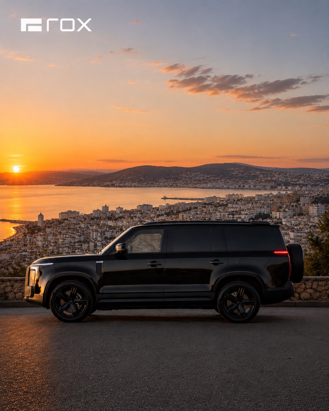 ROX ADAMAS Black Edition — coucher de soleil sur la baie de Tanger